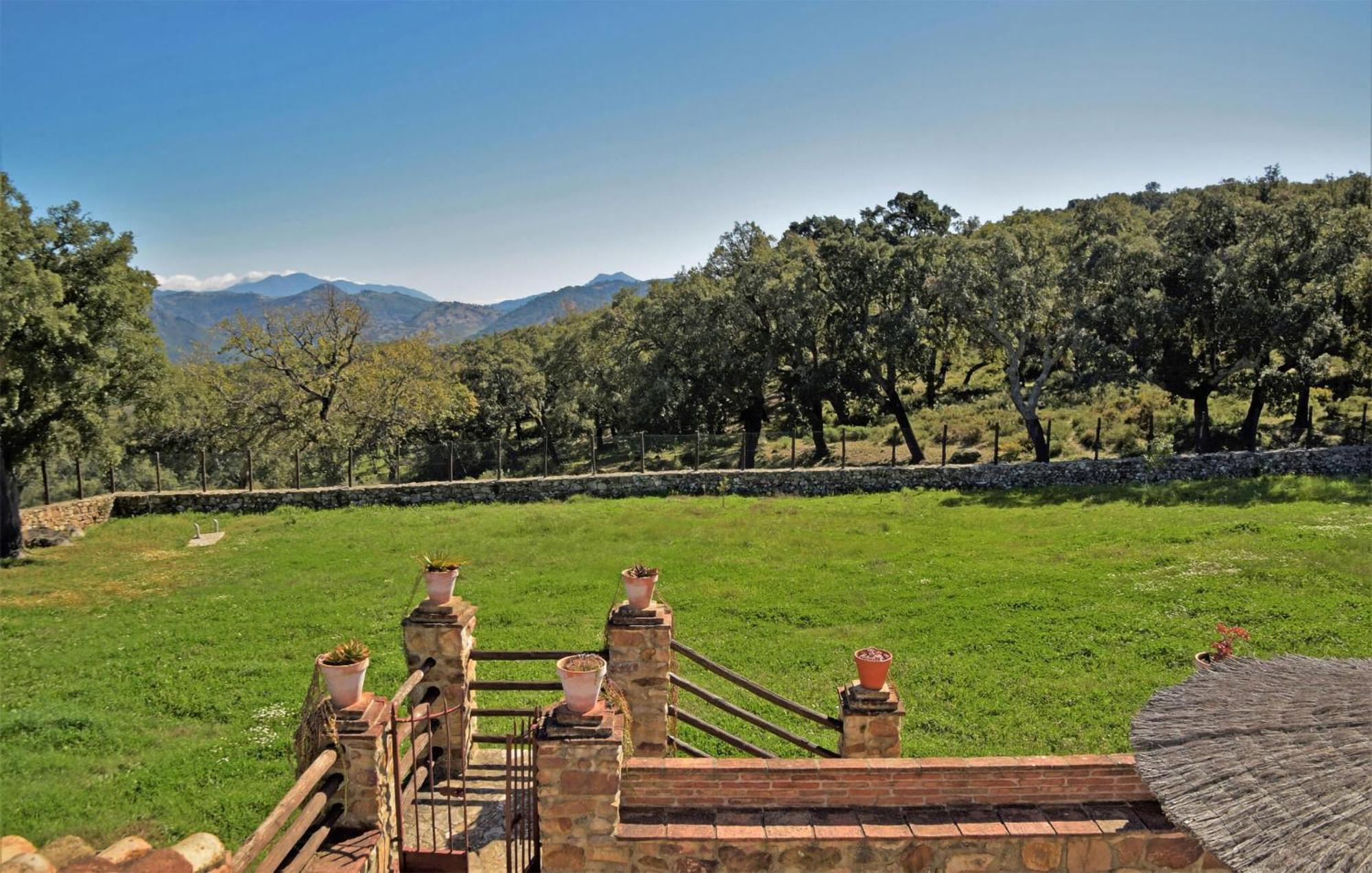Lovely Home In Cortes De La Frontera With Kitchen 外观 照片
